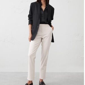 Banana Republic Factory Hayden Tapered Pant in Oyster Pearl - Size 6